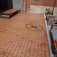 Béton imprimé motif pavés à Irchonwelz