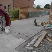 3ème étape l'impression sur le béton frais